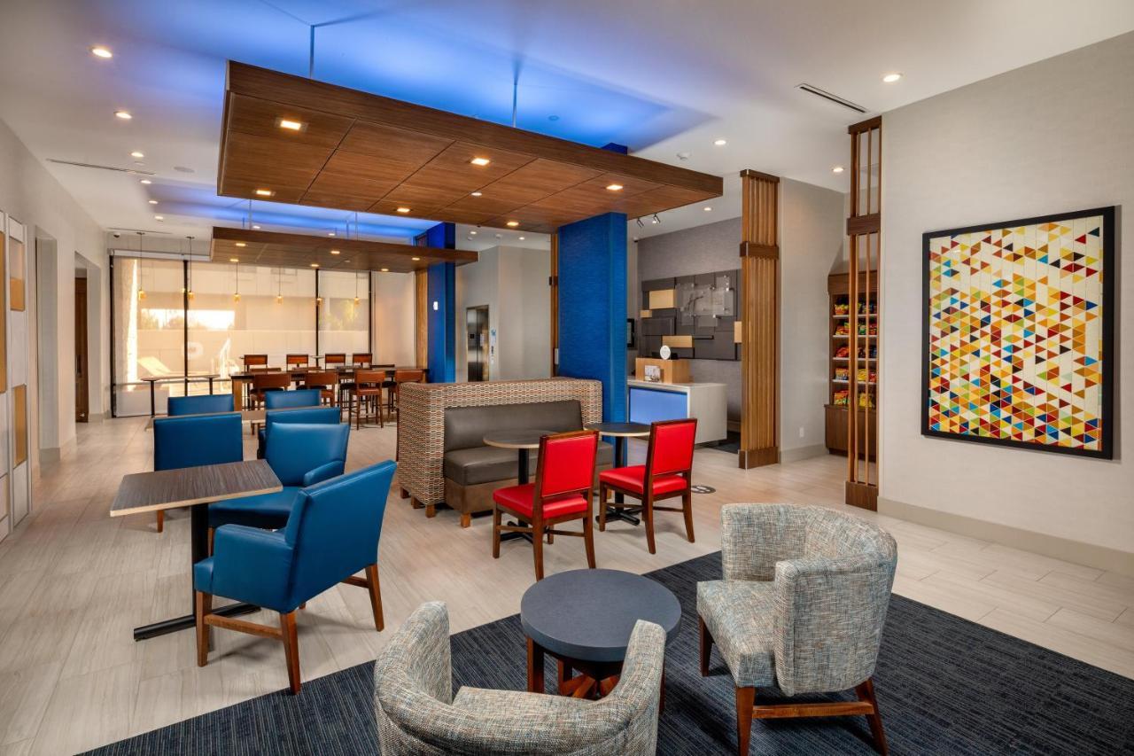 Holiday Inn Express & Suites Chatsworth By Ihg Лос-Анджелес Екстер'єр фото