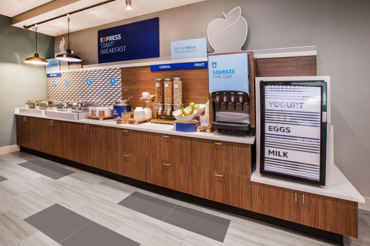Holiday Inn Express & Suites Chatsworth By Ihg Лос-Анджелес Екстер'єр фото