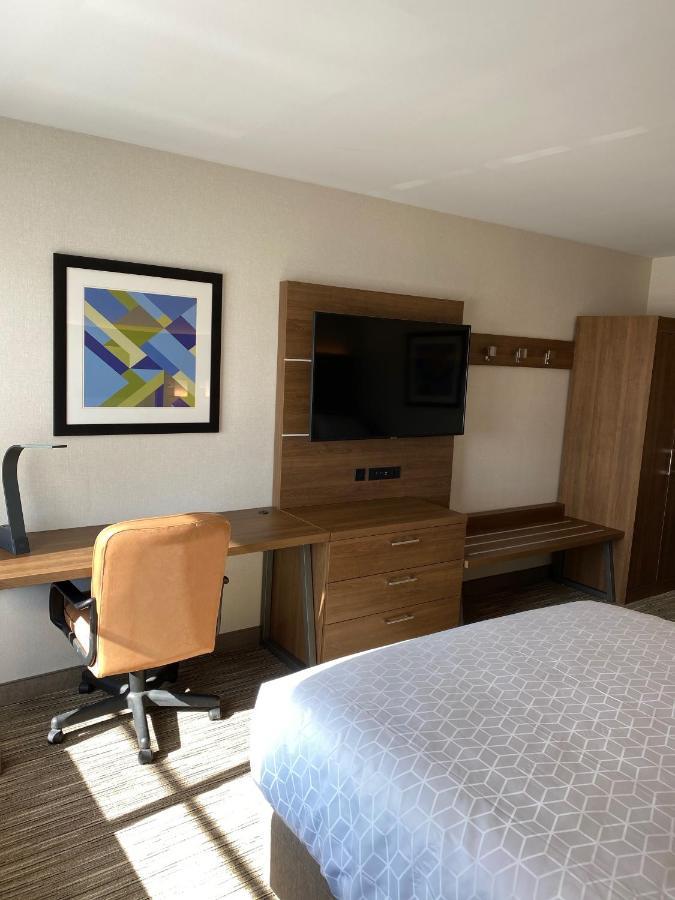 Holiday Inn Express & Suites Chatsworth By Ihg Лос-Анджелес Екстер'єр фото